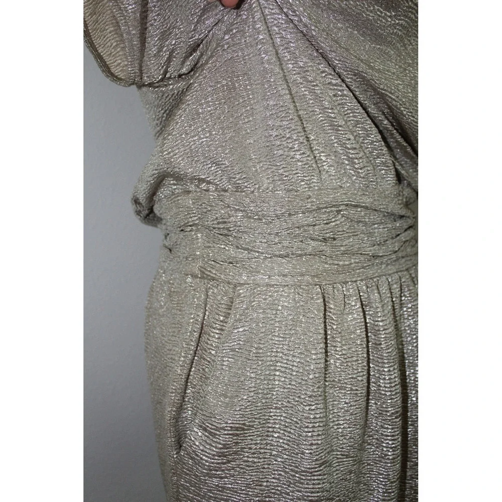 BCBGeneration Silver Metallic Textured Mini Dress‎ Women's 0 Pockets Party Drop
